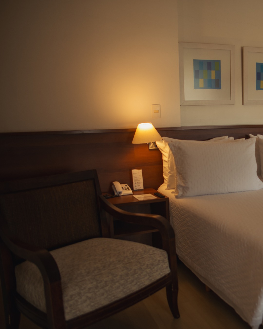 Quando o dia termina, é isso que importa.

Um quarto que recebe bem.

─
𝐇𝐨𝐭𝐞𝐥 𝐇𝐚𝐛𝐢𝐭𝐚𝐫𝐞
📍 Rua Augusto Cardoso, 71 - Centro
Nova Friburgo – RJ

#hotelhabitare #novafriburgo #serradorj #oefeitofriburgo #hospedagem