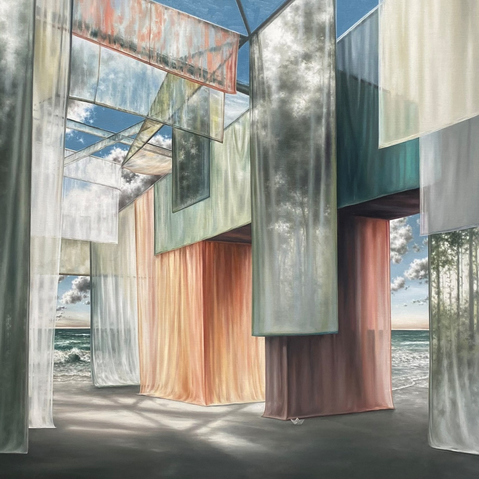 I Mette Nørregaards oliemalerier smelter natur og arkitektur sammen til overjordiske scenarier, der ubesværet bevæger sig mellem realisme og surrealisme, virkelighed og drømmende fantasi.

Himlens eller havets uventede indtrængen i enkle rum symboliserer sindets fantastiske evne til at rejse fra ét sted til et andet på et splitsekund.

Som kunstner er Mette Nørregaard motiveret af at inspirere andre. Ved at være opmærksom på at holde elementerne i sine kompositioner på et minimum, ønsker hun at give plads til mangfoldige fortolkninger.

”Jeg maler sjældent personer”, forklarer hun, ”Jeg kan godt lide, at malerierne handler om beskueren”.

Ved at gøre observatøren til hovedpersonen tillader hun automatisk forskellige læsninger af sit værk. For hende er et maleri lykkedes når det gir tilskueren anledning til at føle, reflektere og tænke efter.

Mette Nørregaard stand B15 THE ART FAIR kunstforalle, Lokomotivværkstedet Cph. den 02-04 oktober. ses vi?